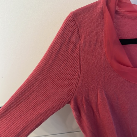 Banana Republic Sweater with unique neckline - Picture 5 of 6